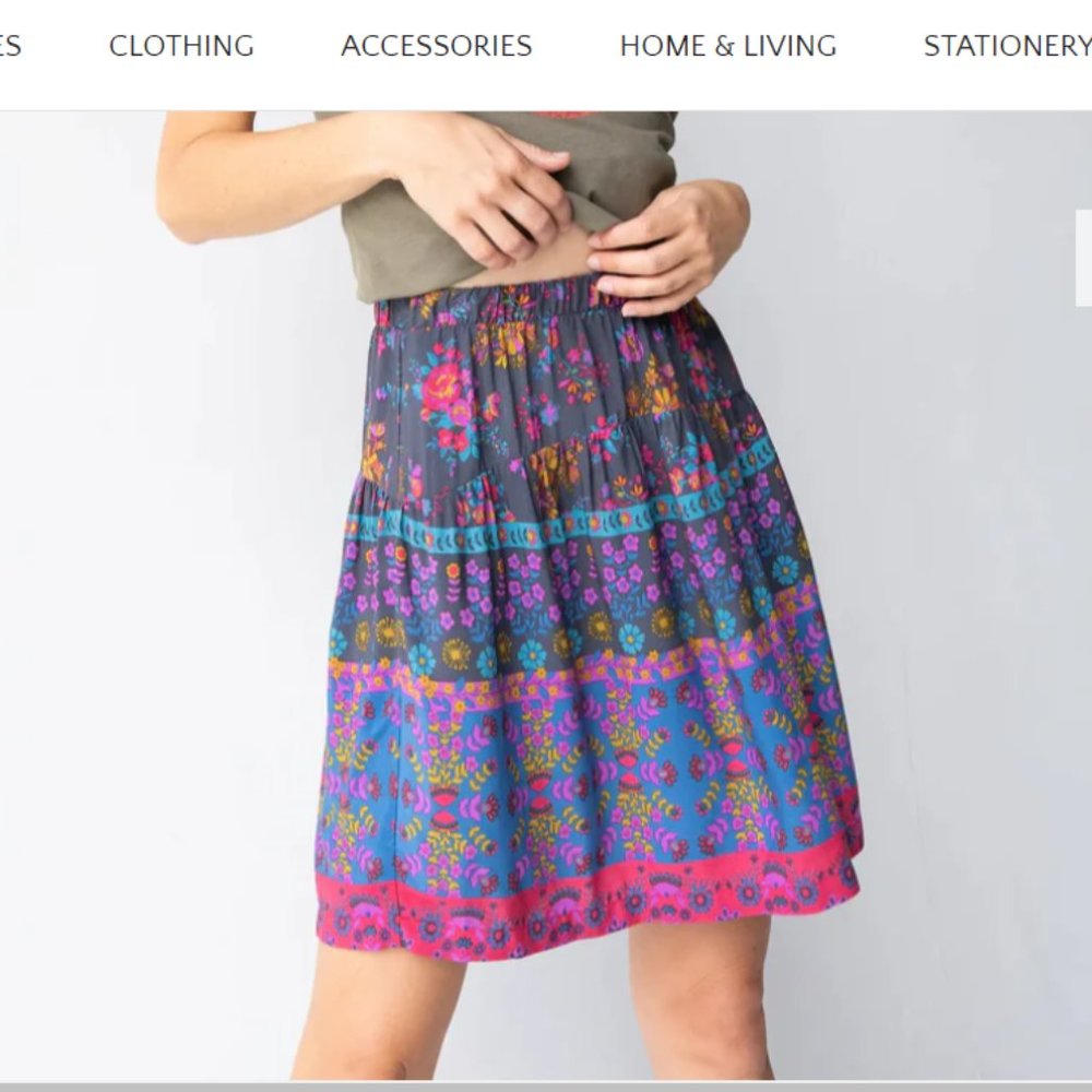 Natural Life Calla Skirt - Border Print - only worn a few times